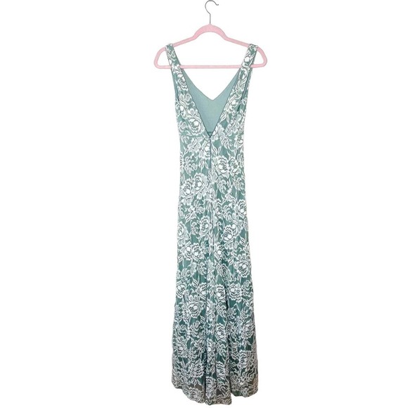 Show Me Your MuMu Jenn Maxi Dress Lovers Lace Silver Sage S - Picture 4 of 5